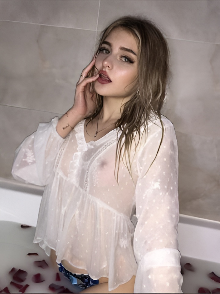 Ида привлекальеная девушка из Орска цена от 10000 руб