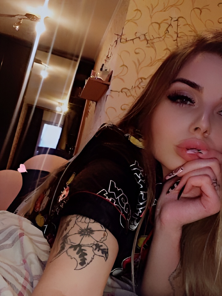 Вероника привлекальеная девушка из Орска цена от 3000 руб