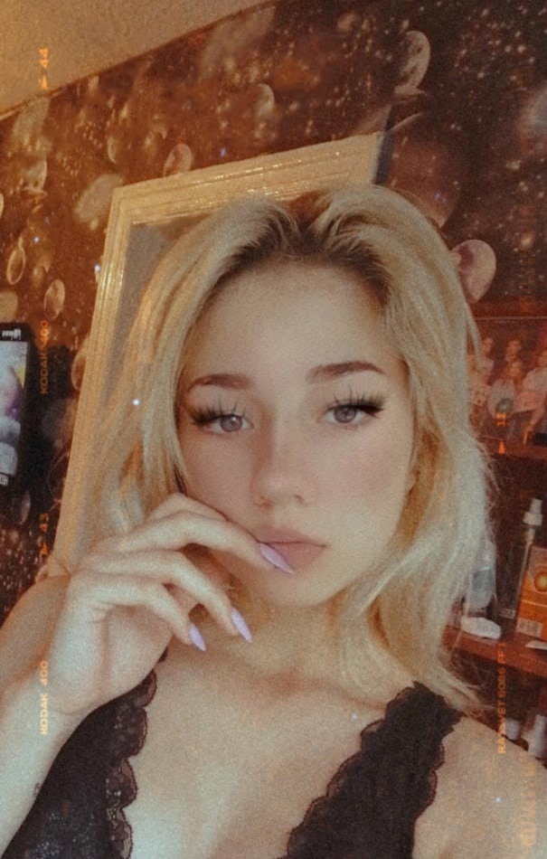 Анжела привлекальеная девушка из Орска цена от 3000 руб