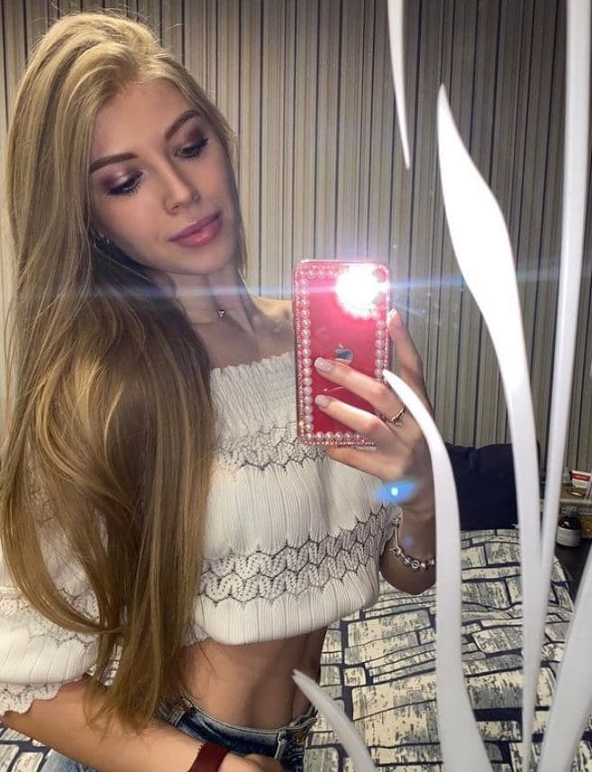 🎥 Карина привлекальеная девушка из Орска цена от 8000 руб