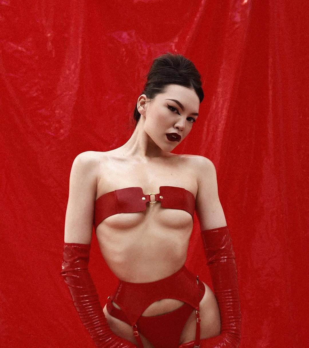 Надежда привлекальеная девушка из Орска цена от 7000 руб