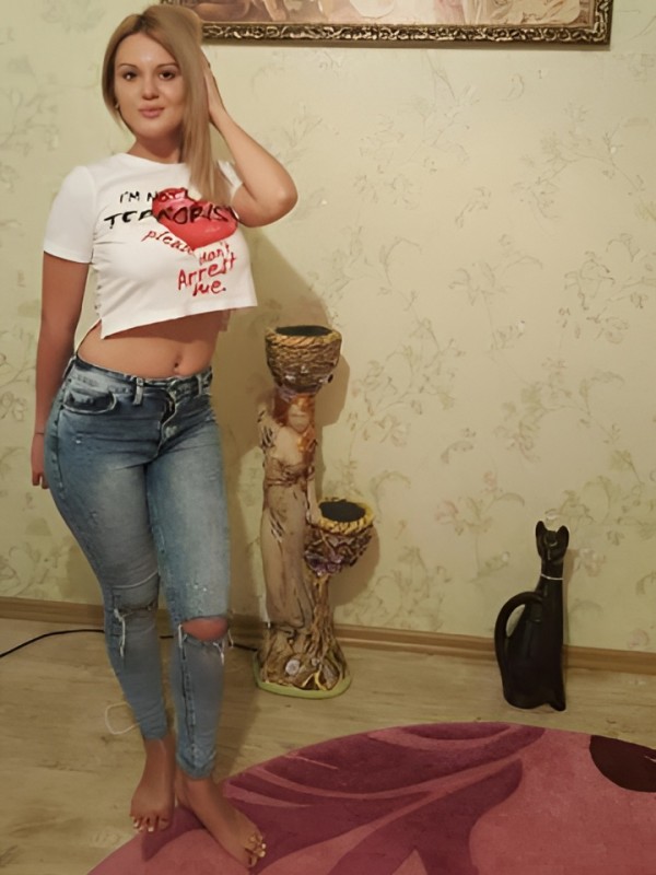 Виталина привлекательная девушка из Орска цена от 2500 руб